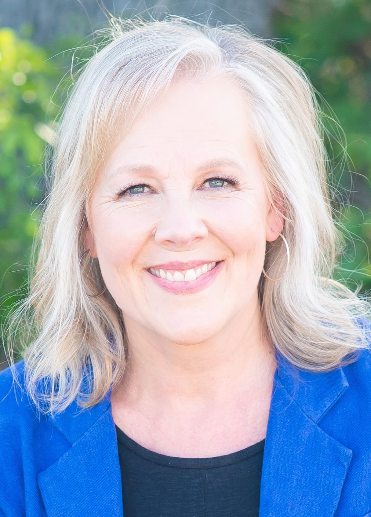 JLHeadshots-11goodcopysized